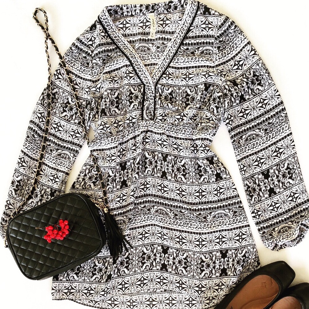 RVCA Black & White mini dress